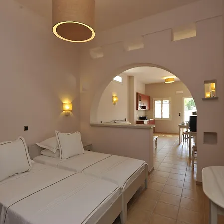 Hotel Ammos Naxos 3*